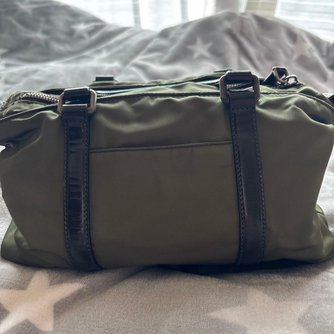 PRADA オリーブグリーン ショルダーバッグ