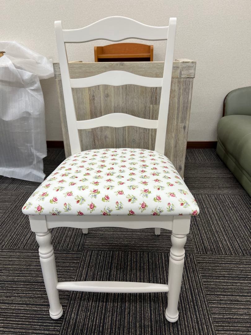 専用ページリリーホワイトリリジョンチェア椅子