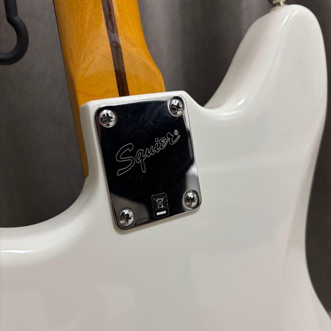 Squier JAGUAR ギタースタンドとギターバッグ付き