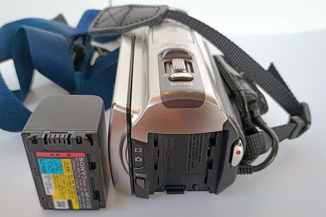 M*a様 SONY ビデオカメラ HDR-CX560 本体とACアダプター【完動