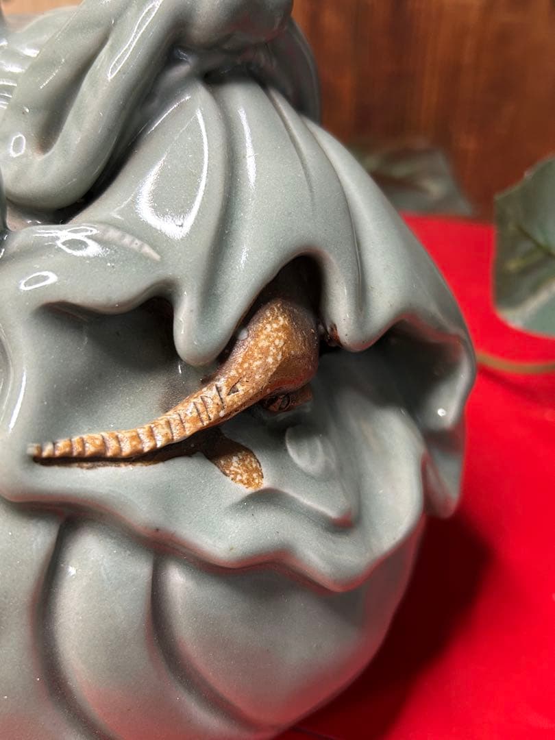 福の神と猫の陶器彫刻 九谷焼