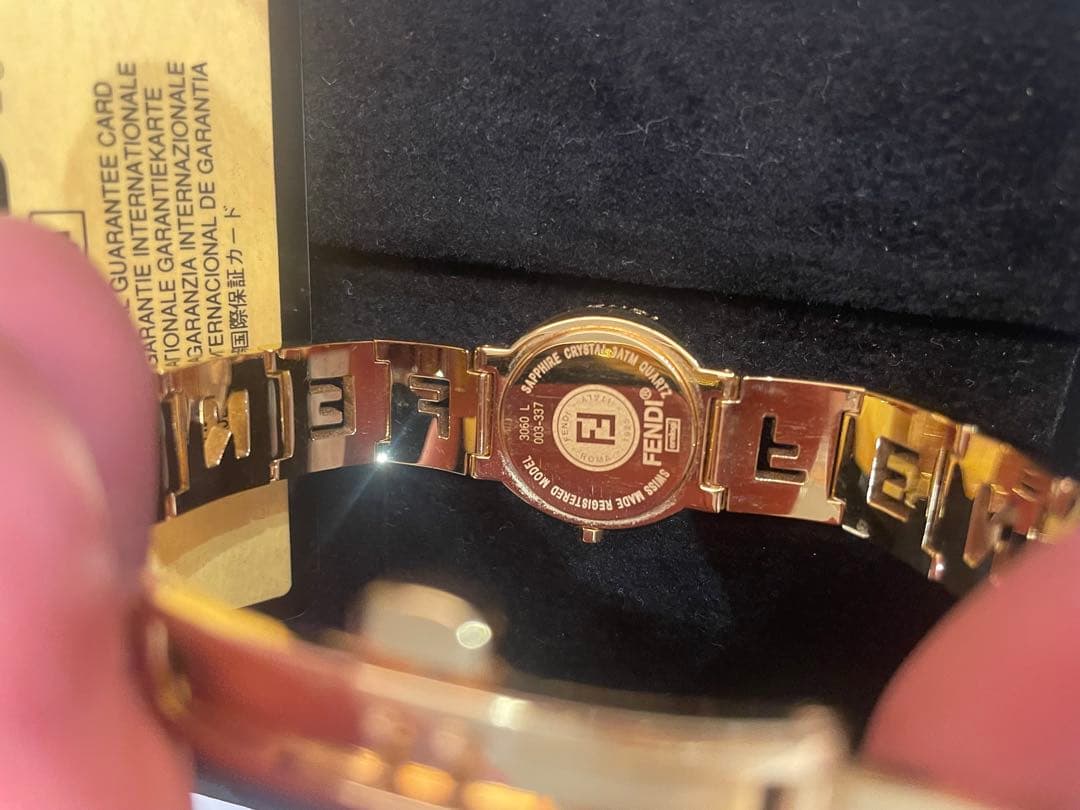 FENDI フェンディ 腕時計 ゴールド ブラック 箱付