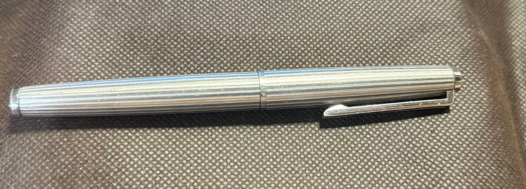 激レア　廃盤 白蝕刻 PILOT カスタムストライプ　18kWG F パイロット