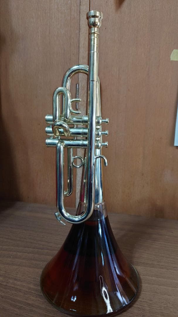 未開栓 サントリー 響 ウイスキー 43% トランペットボトル 500ml