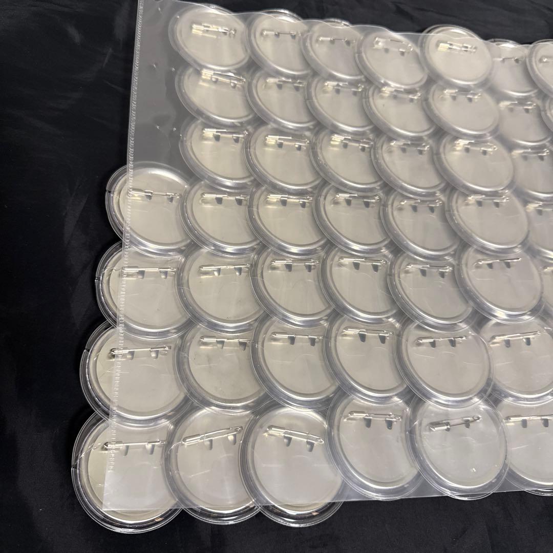 黒執事　ビターラビットカフェ　缶バッジ　67点まとめ売り