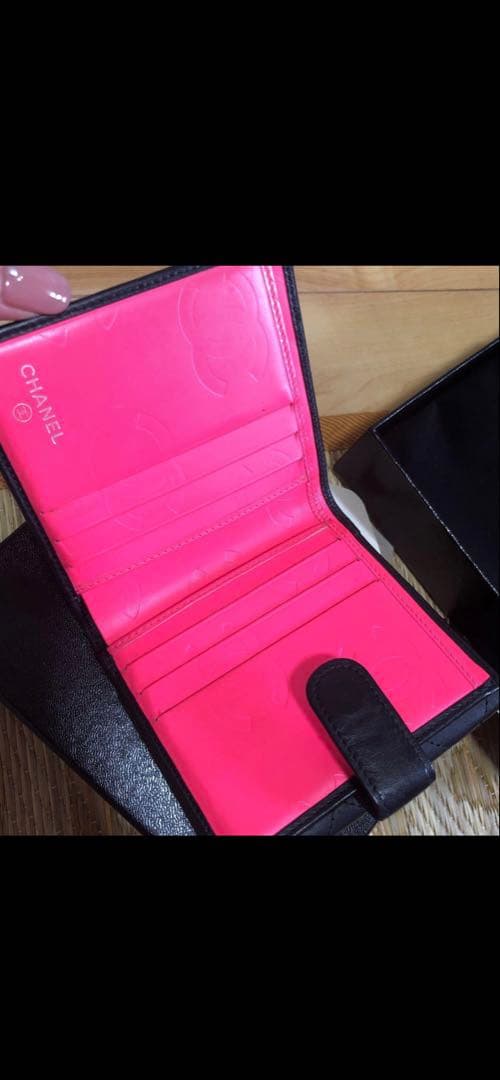 CHANEL(シャネル） 二つ折り財布