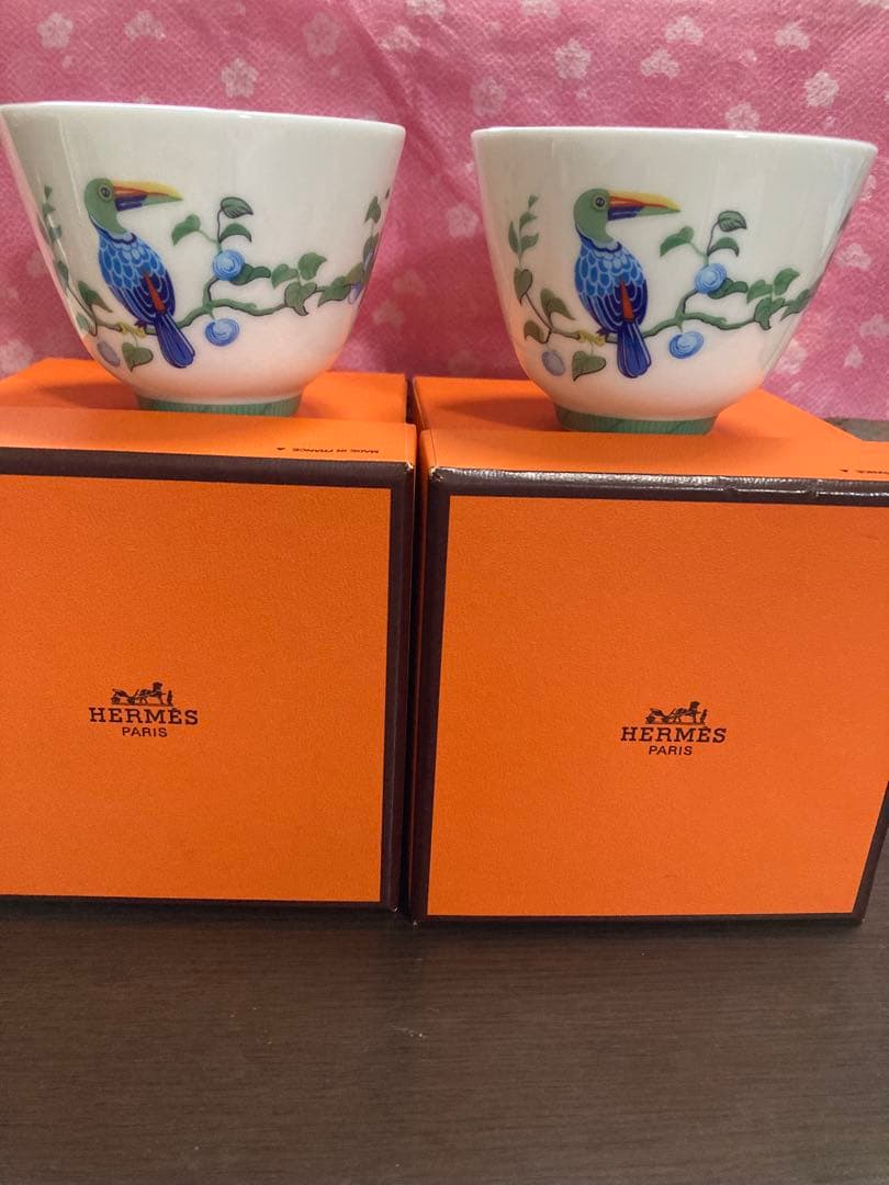 レア希少　HERMES ＊Toucans鳥の絵柄カップ2個箱付きセット