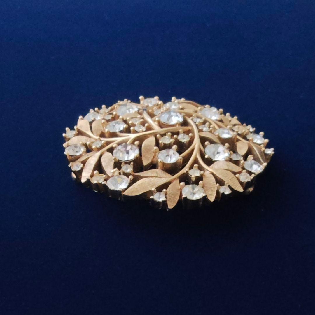 ヴィンテージtrifari ラインストーンボタニカルブローチ　ゴールド