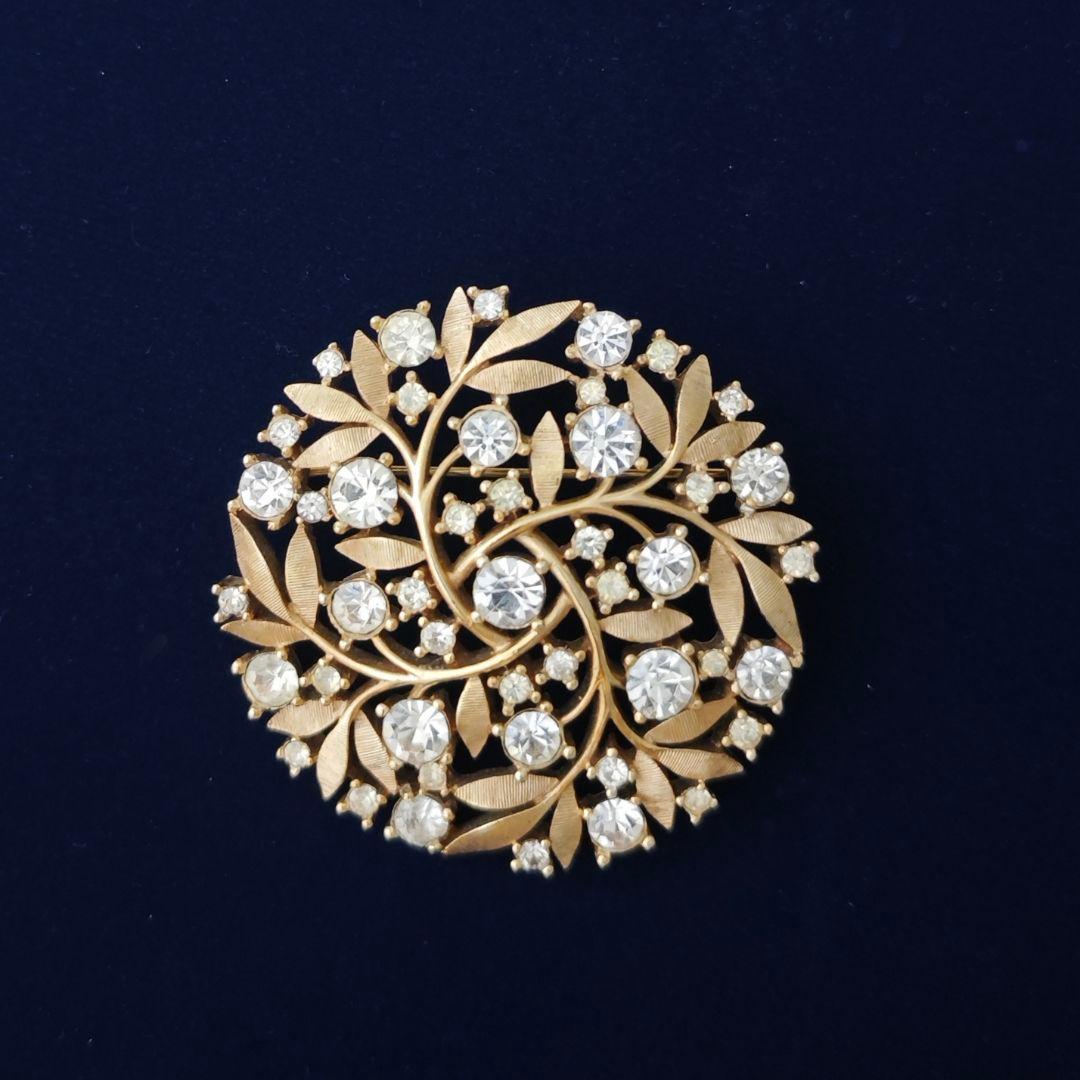 ヴィンテージtrifari ラインストーンボタニカルブローチ　ゴールド