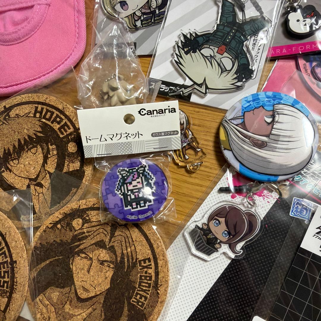 ダンガンロンパ　コースター　キーホルダー　缶バッジ　グッズセット　まとめ売り