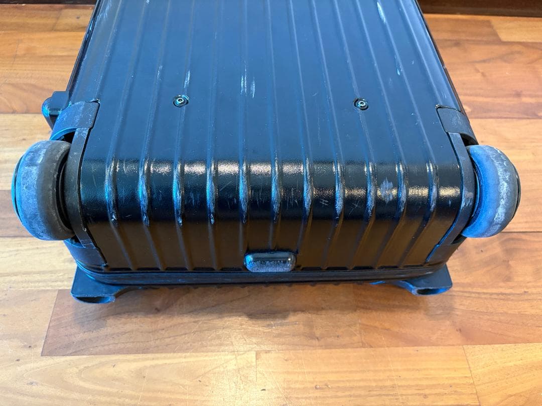 Y*o様 Rimowa 2輪 サルサ 33L ブラック 機内持ち込み可