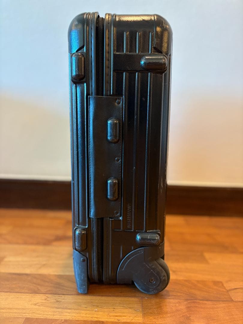 Y*o様 Rimowa 2輪 サルサ 33L ブラック 機内持ち込み可