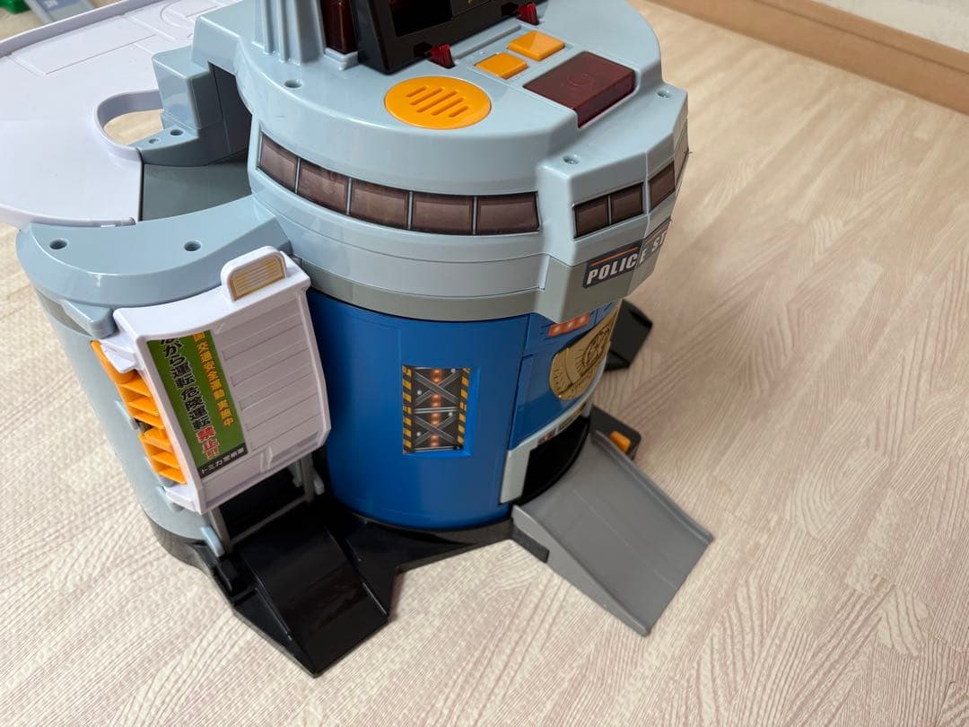 【お値打ち】トミカ ぐるぐるシュート!! DXトミカパーキング他　4点セット販売