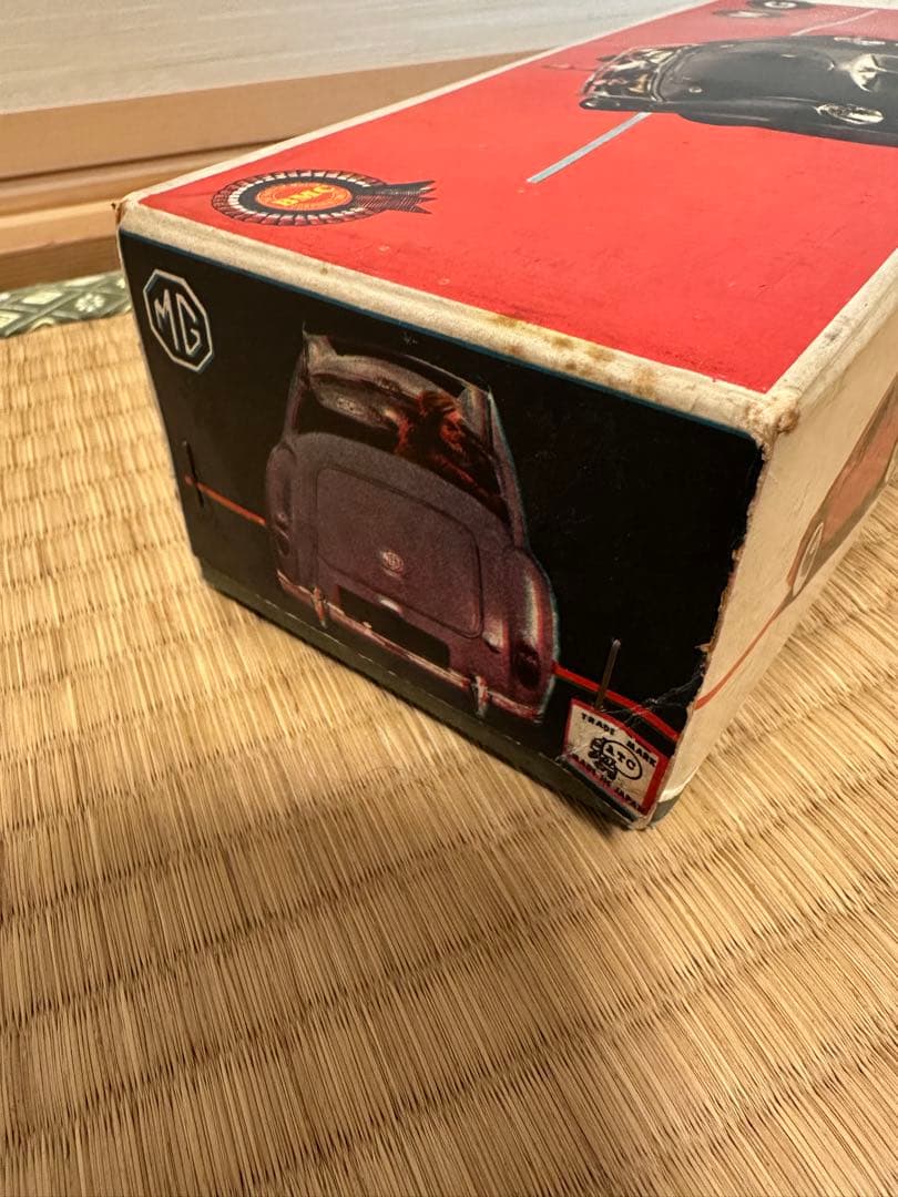 アサヒ MGA 1600 ブリキ玩具