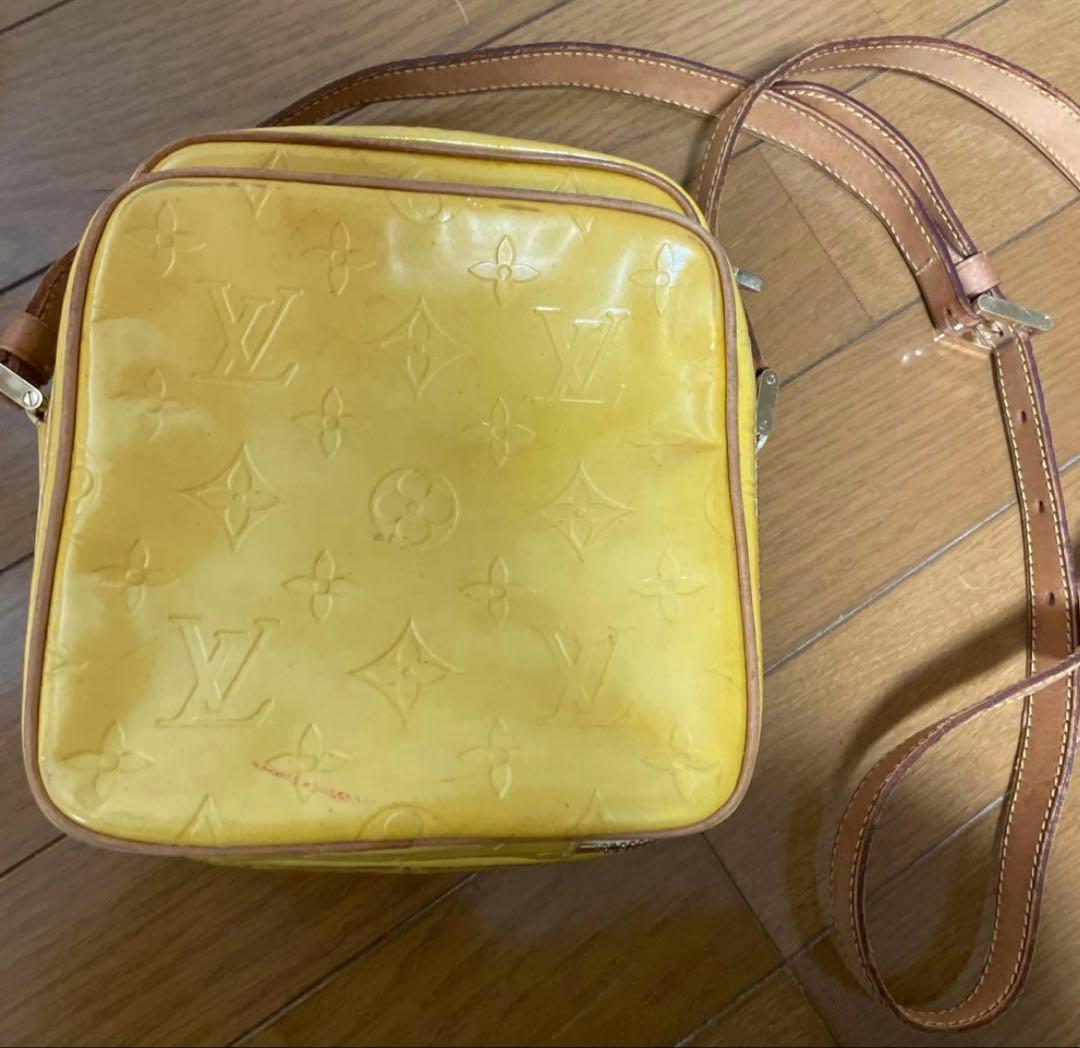 ルイヴィトン　ヴェルニ　シリアルナンバー有り　イエロー　難あり