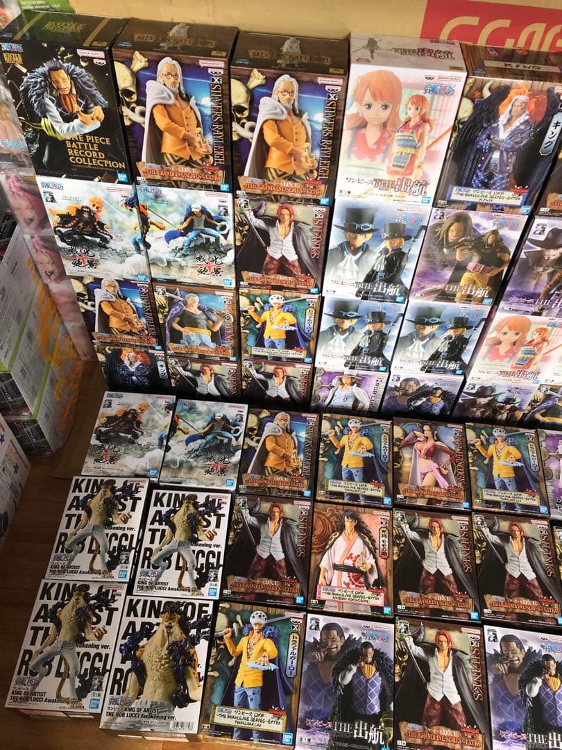 ワンピース　フィギュア　シャンクス　ベックマン　ルッチ　ティーチ　63個