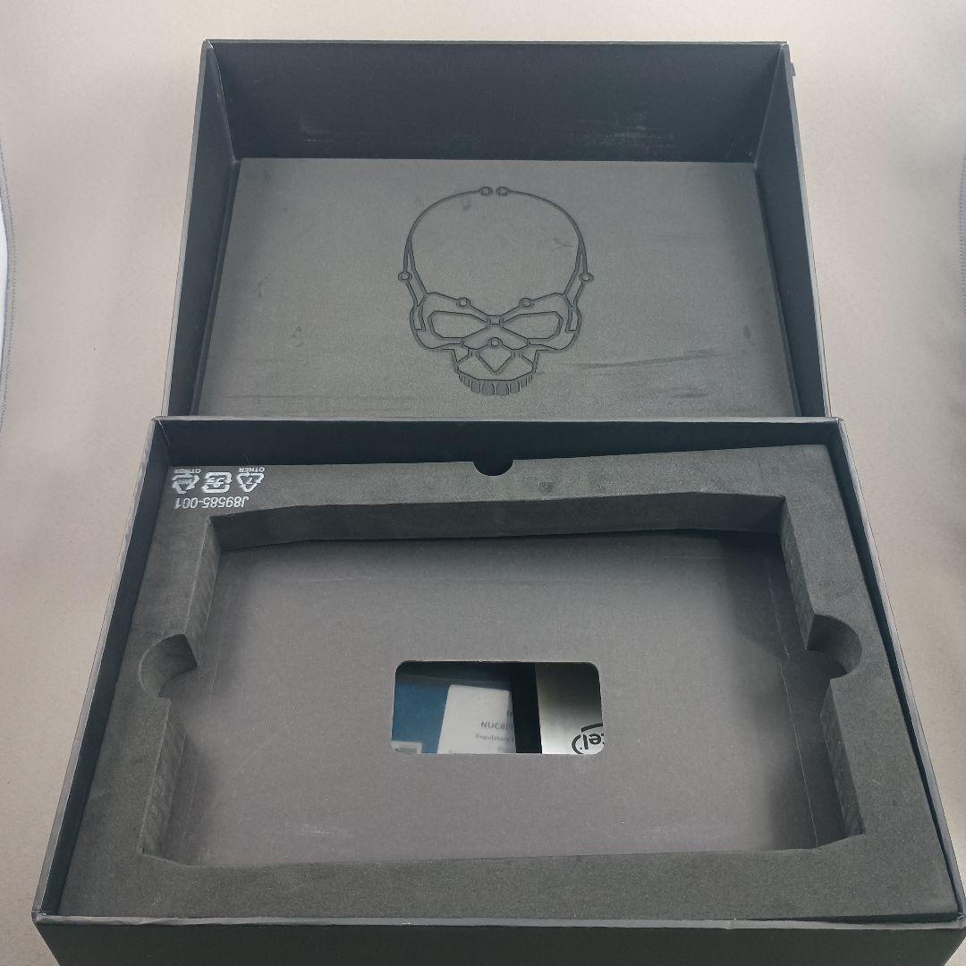 【中古】Intel NUC8i7HVK ベアボーン ミニPC ゲーミングPC