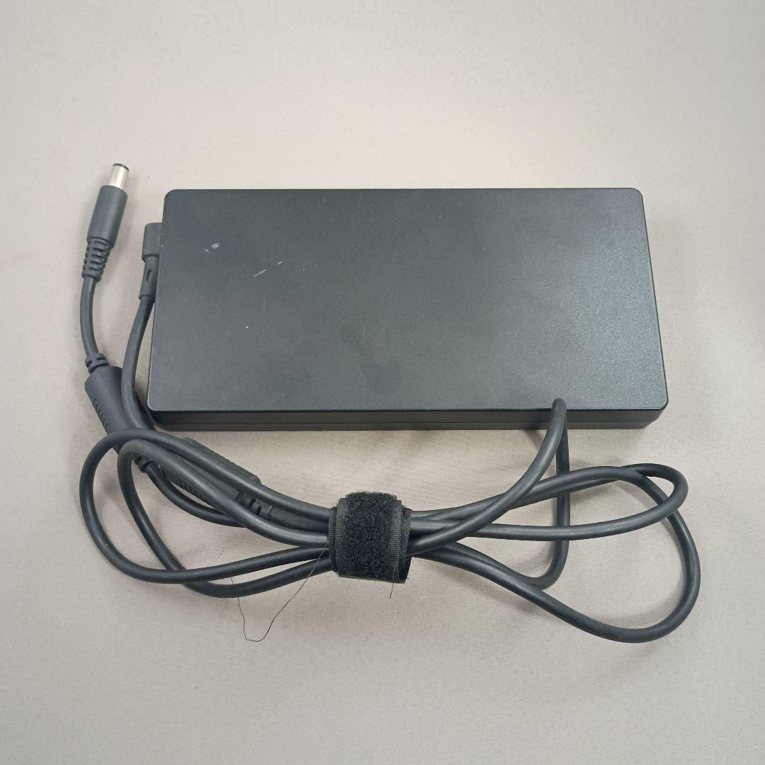 【中古】Intel NUC8i7HVK ベアボーン ミニPC ゲーミングPC