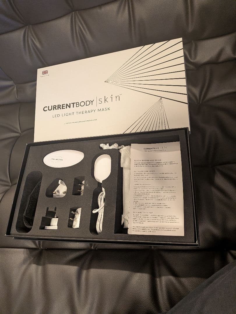 ボディ・フェイスケア CURRENTBODY LED LIGHT THERAPY MASK