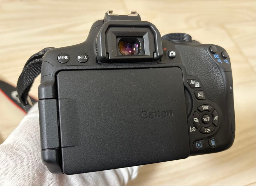 Canon EOS Kiss X8i ダブルズームキット