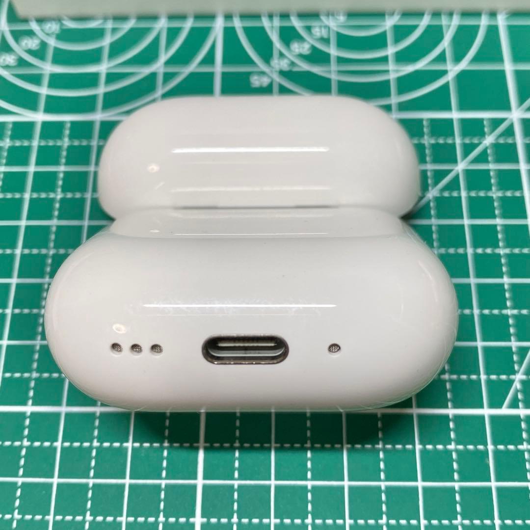 Apple AirPods第4世代 エアーポッズ第四世代充電ケースのみ(ANC)