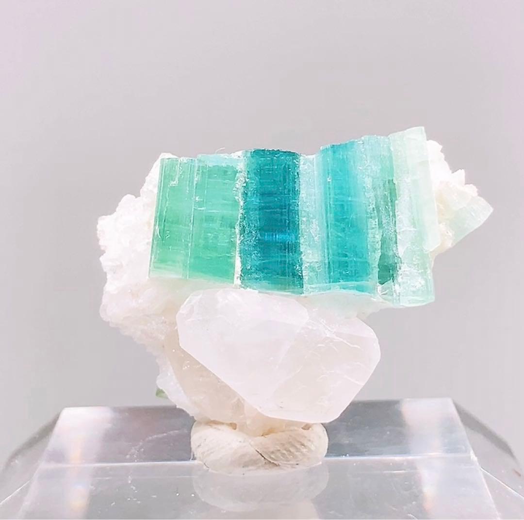 インディゴライトトルマリン　トルマリン　原石　　 　鉱物標本　187