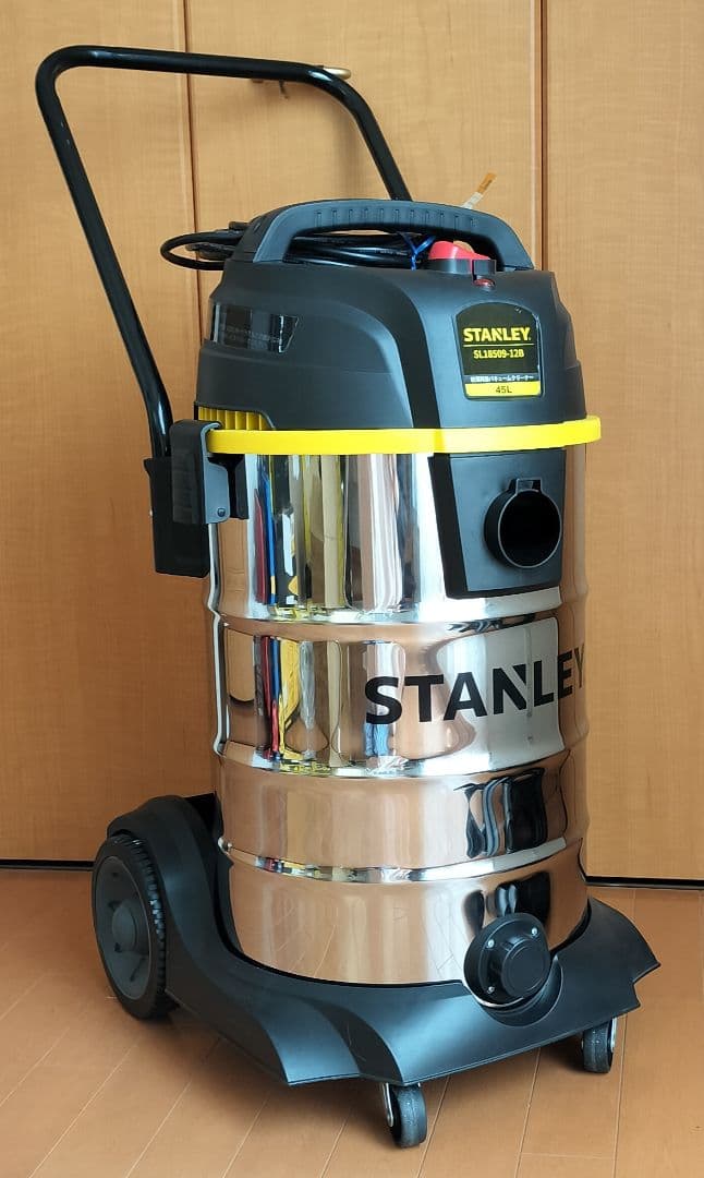 値下げ大型掃除機 　乾湿両用 バキュームクリーナー　 スタンレー STANLEY