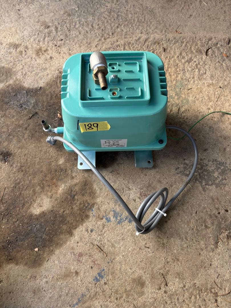 中古品。HIBLOW AIR PUMP HP-150S。