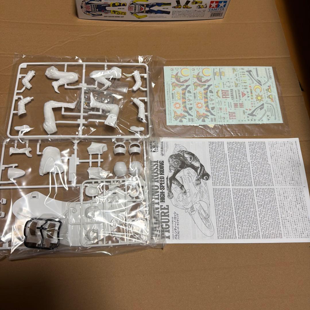 TAMIYA バレンティーノ・ロッシ フィギュア 1/12