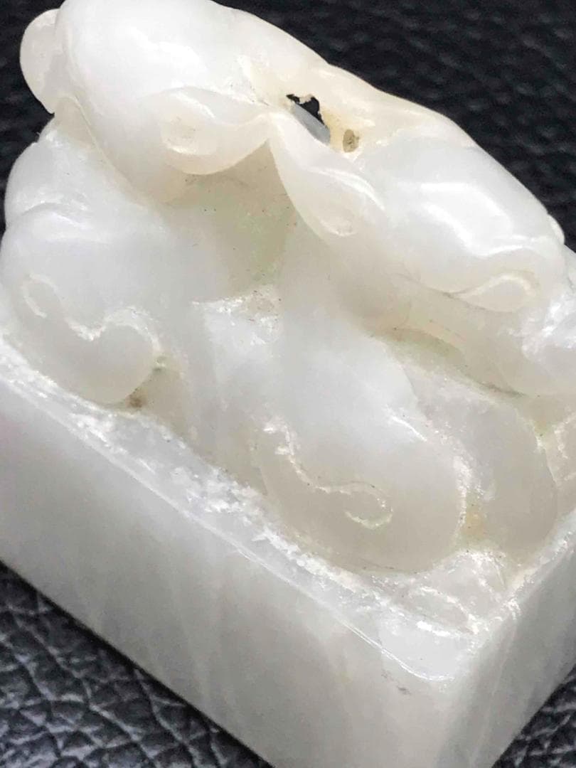 中国古美術　和田玉　古印　白玉印　双龍紋鈕　純粋和田玉　高玉質(F-65)