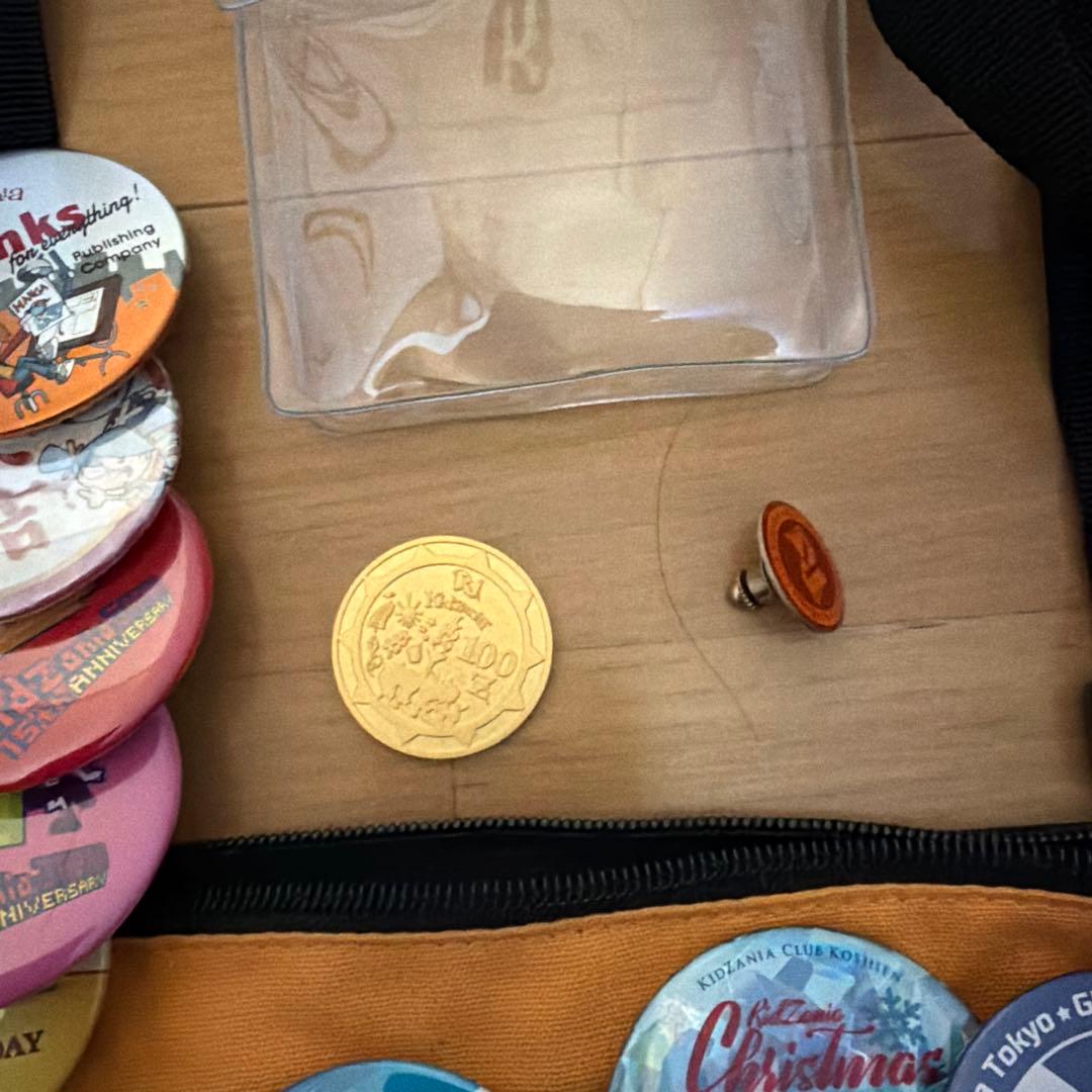 キッザニア　バッジ　ピンバッチ　非売品　　多数