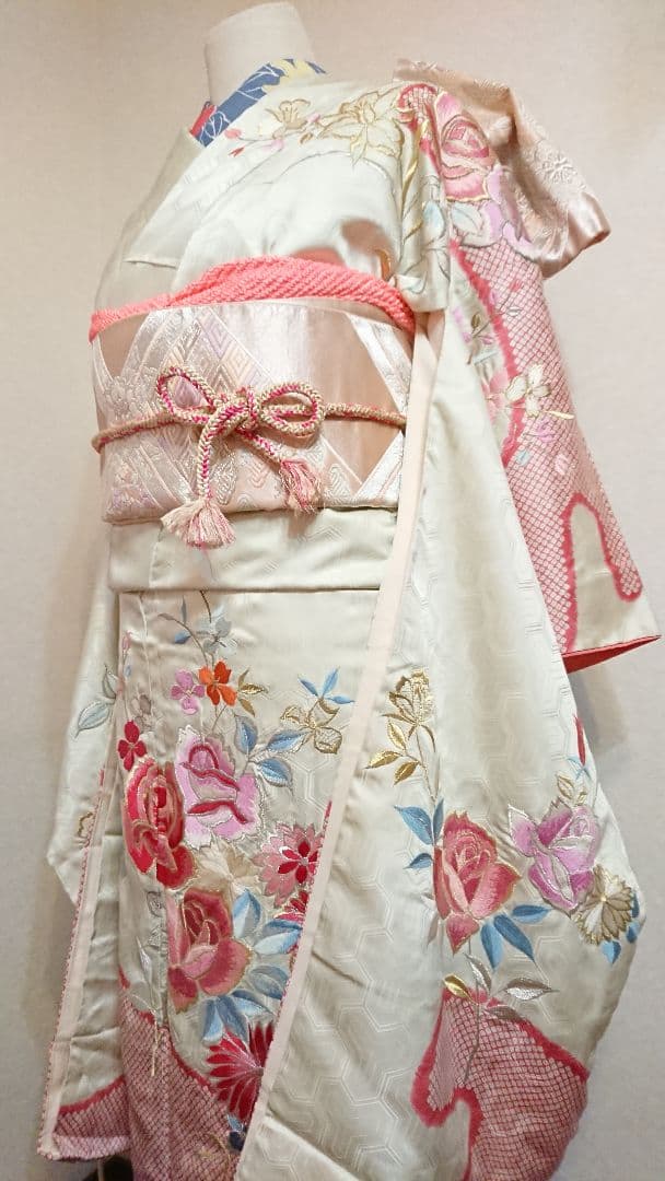 個性派振袖フルセットセミアンティーク振袖袋帯二点セット 総刺繍振袖 薔薇柄