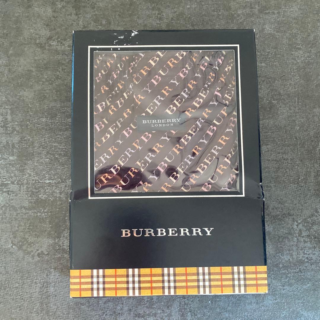 Burberry トランクス　３つセット