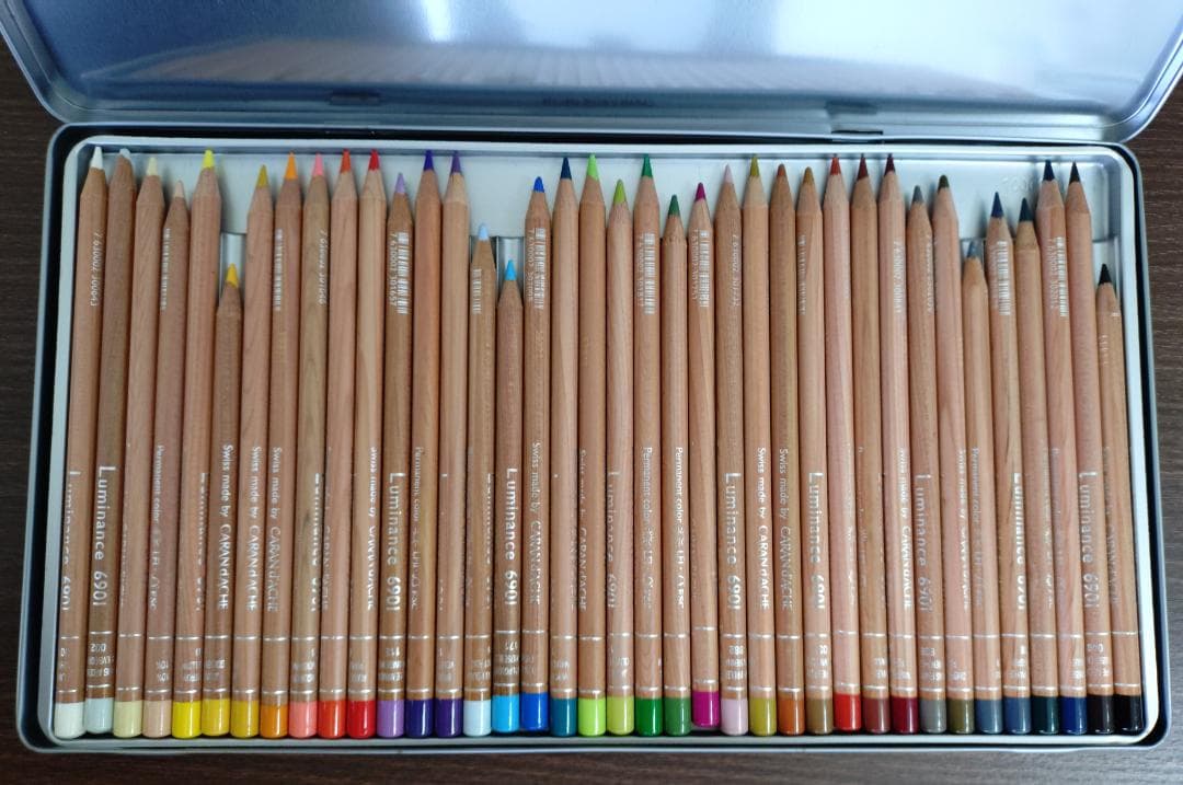 CARAN D'ACHE Luminance 6901 38色　色鉛筆　中古品