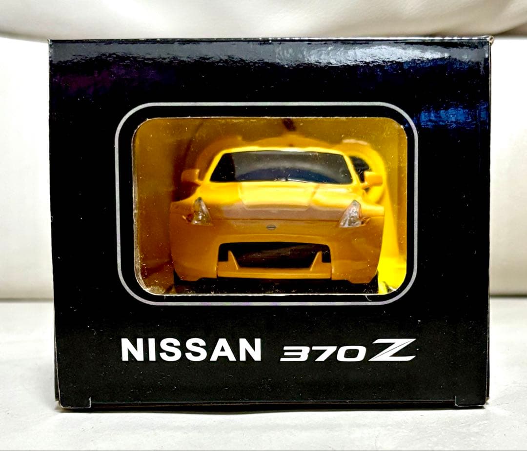 RASTAR【日産フェアレディ370Z 正規認証ラジコンカー 1/24】