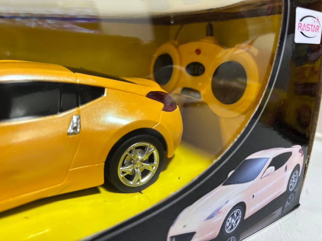 RASTAR【日産フェアレディ370Z 正規認証ラジコンカー 1/24】