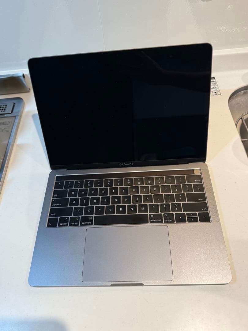 MacBook Pro 13インチ (2019) 海外版