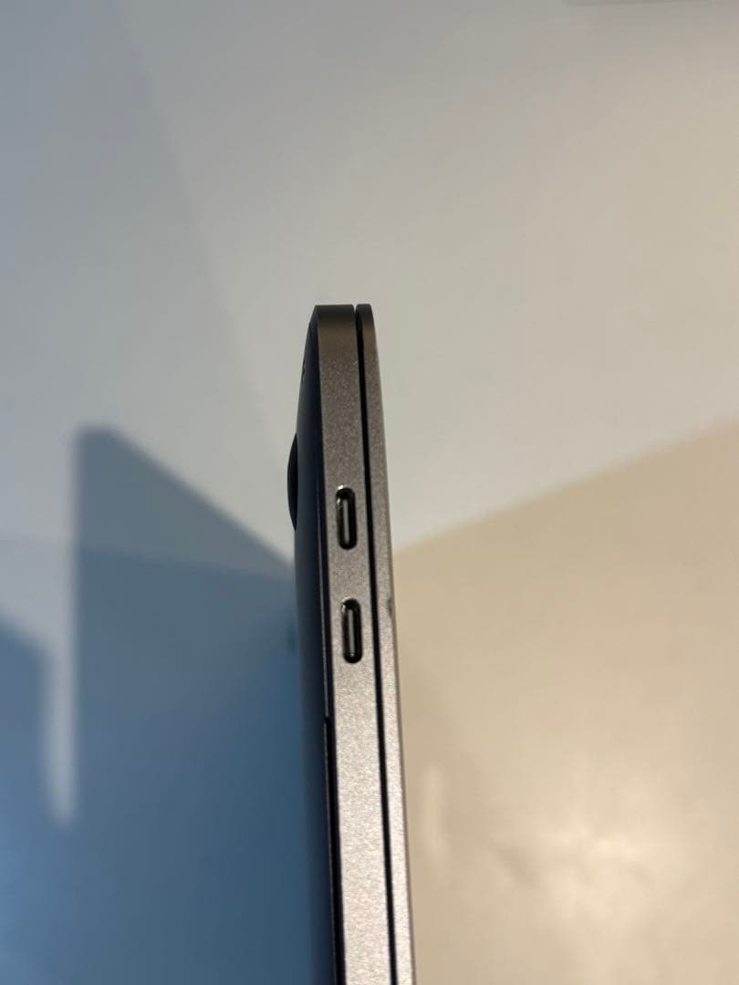 MacBook Pro 13インチ (2019) 海外版