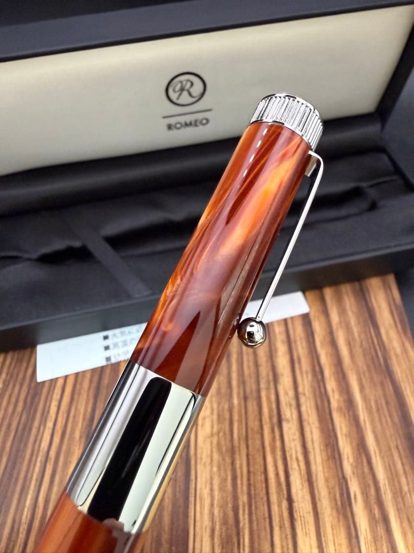 伊東屋 Romeo ボールペン NO.3 イタリアンアンバー 太軸 未使用品