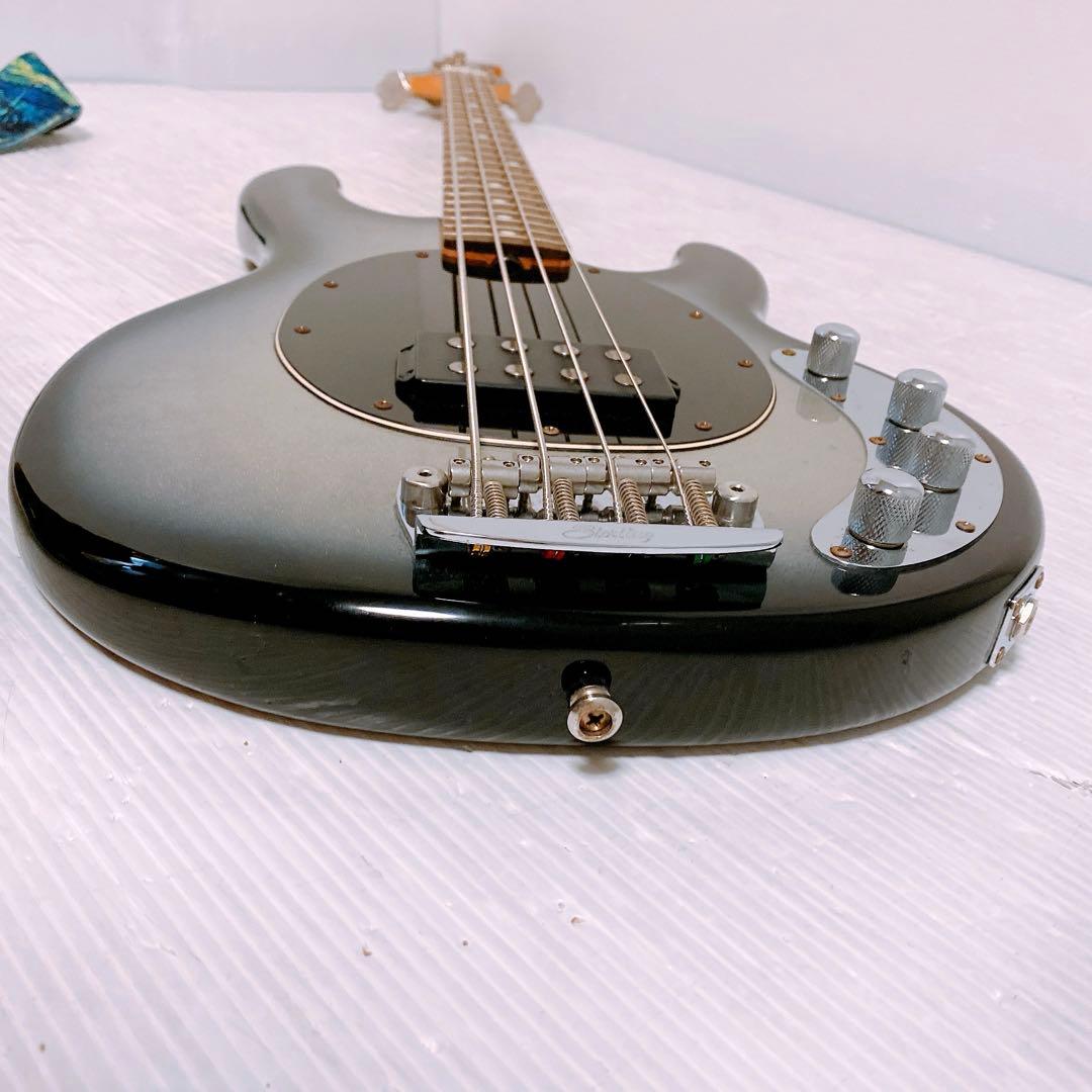 Sterling by Musicman Ray34　4弦ベースギター