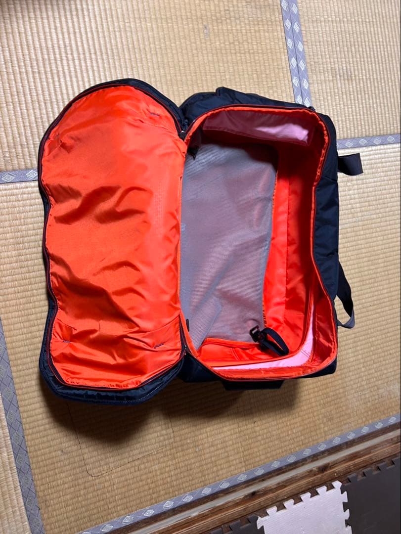 美品　スーリー Thule スーツケース キャリーバッグ メンズ