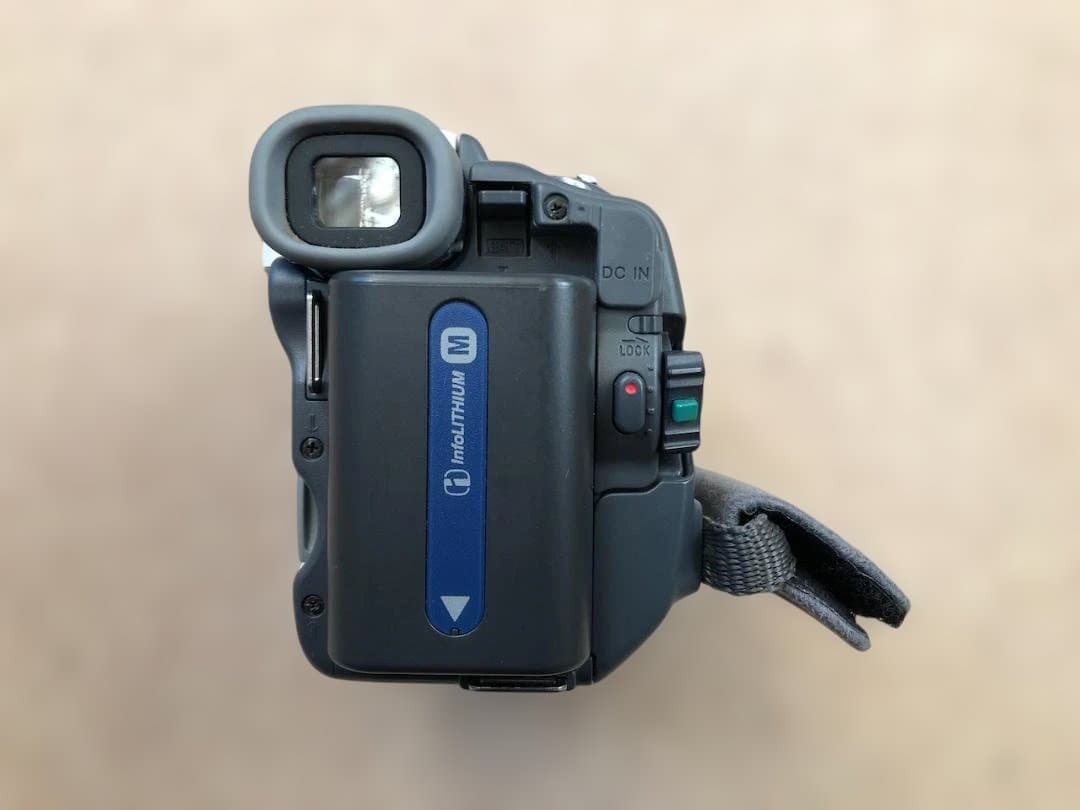 動作品 SONY DVカメラ DCR-TRV22K 美品