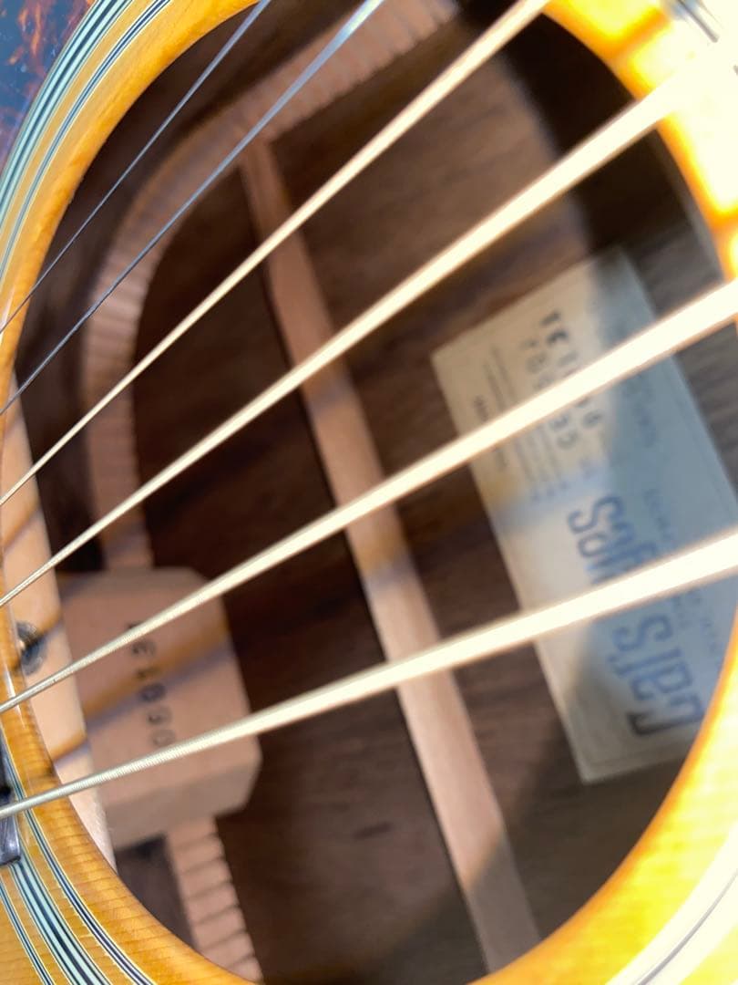 アコースティックギター　cat's eyes