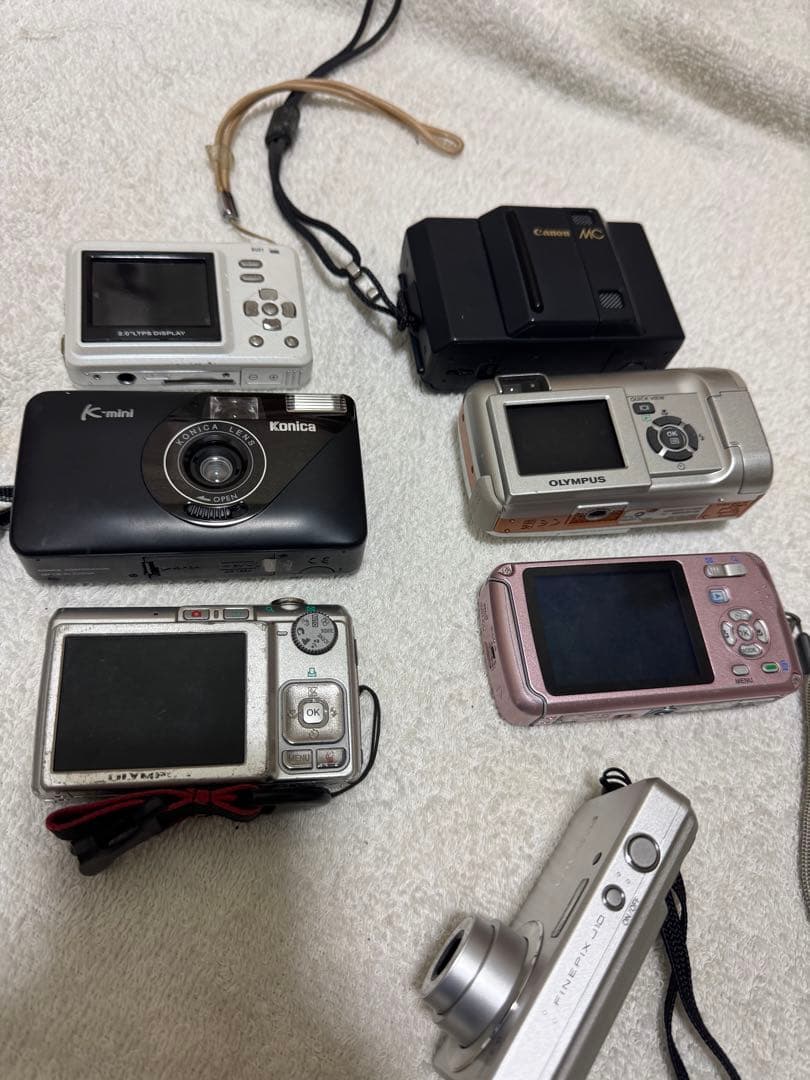 Fujifilm コンパクトデジタルカメラ シルバー 7 pices