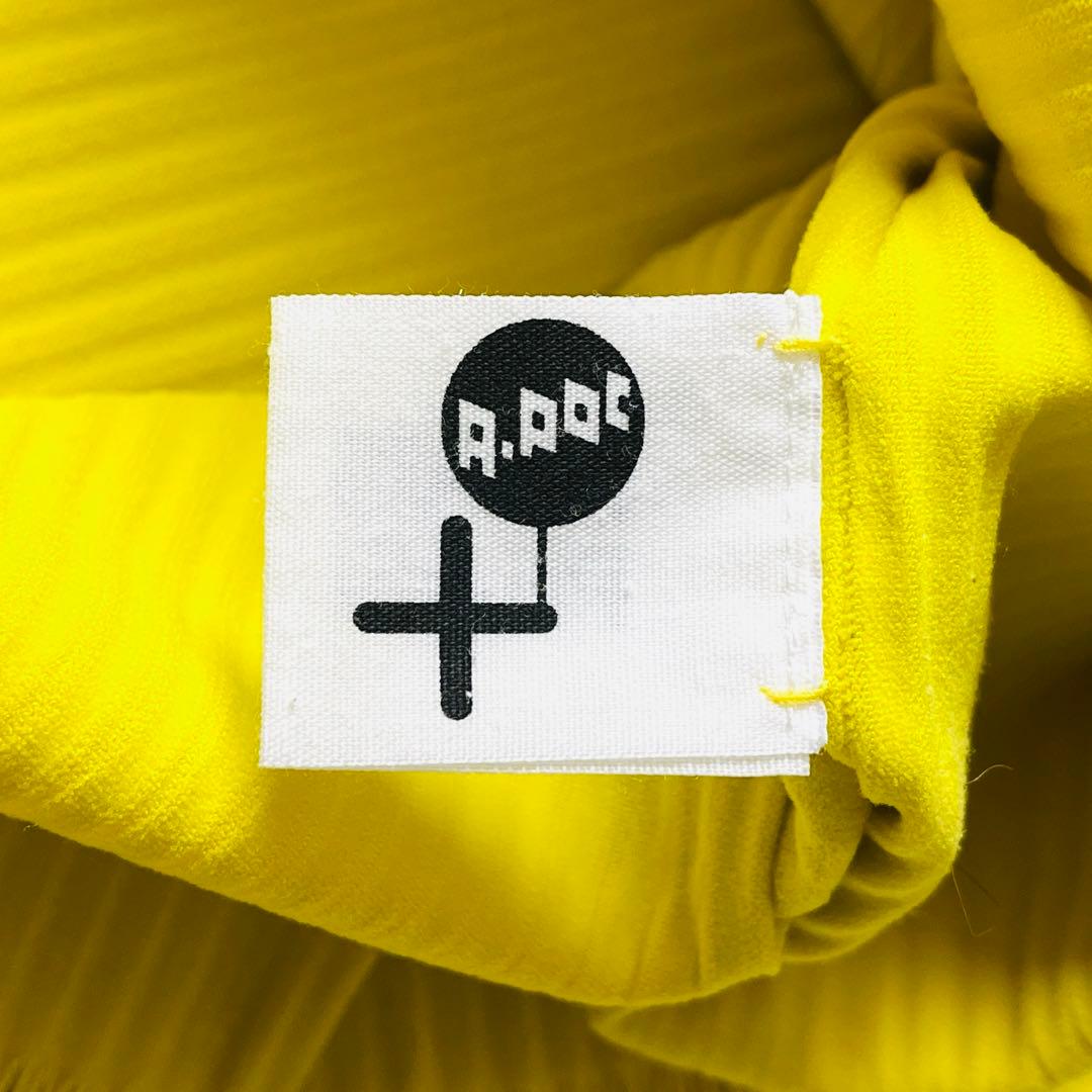 【希少✨】プリーツプリーズ　タンクトップ　ハイネック　フリンジ　黄色　3