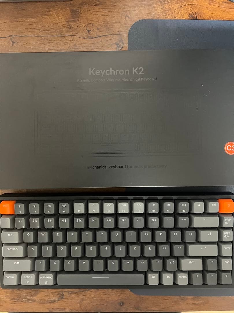 Keychron K2 メカニカルキーボード グレー/オレンジ