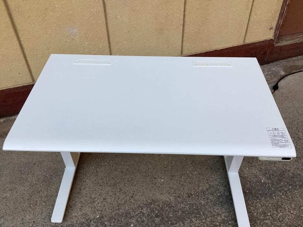 超一流国産メーカー品　定価約１８万　オカムラ　電動昇降デスク　スイフト　学習机