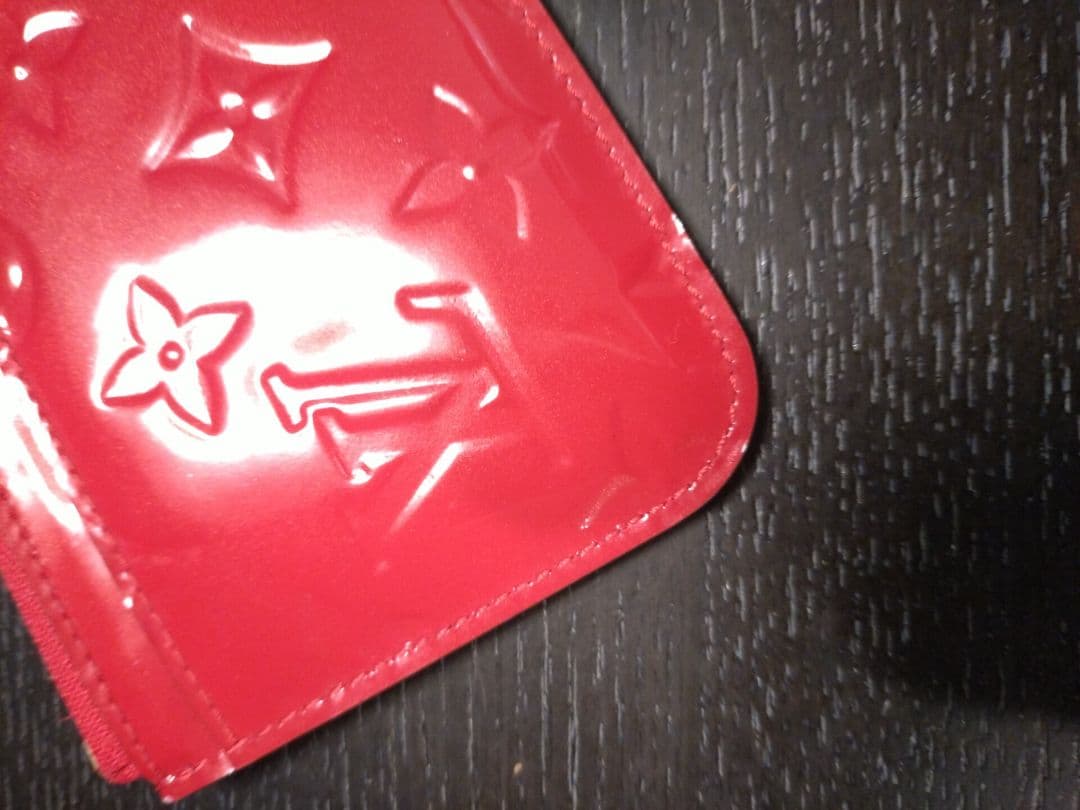 ルイヴィトン ヴェルニ ポシェットクレ ケース M90214 レッド　小銭