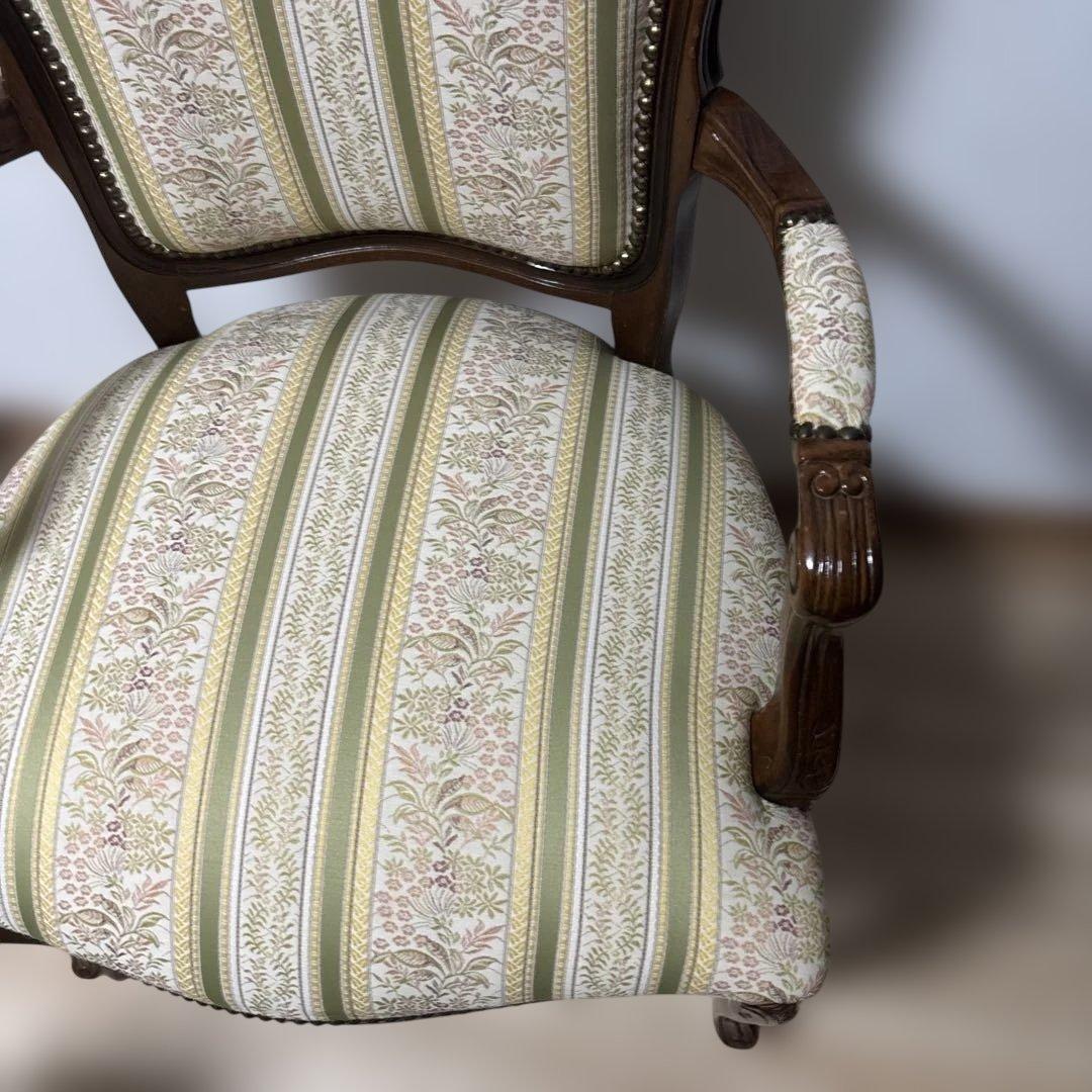 猫足　アンティークチェア　クラシック　肘置きつき　美品寄り　最安値2