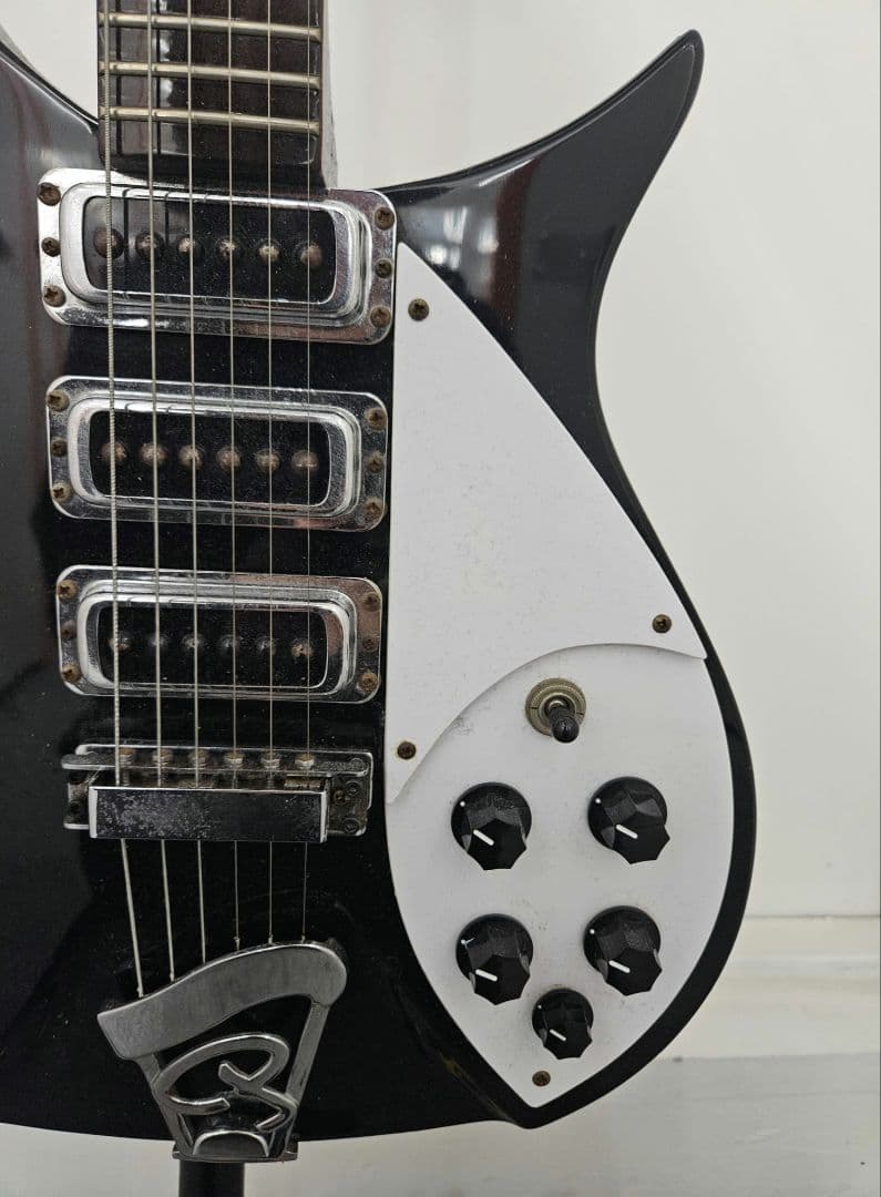 82年製ARIAPro2 Rickenbacker 320 レプリカ